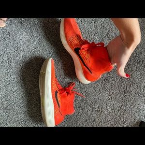 Socklike Nike sneakers- women